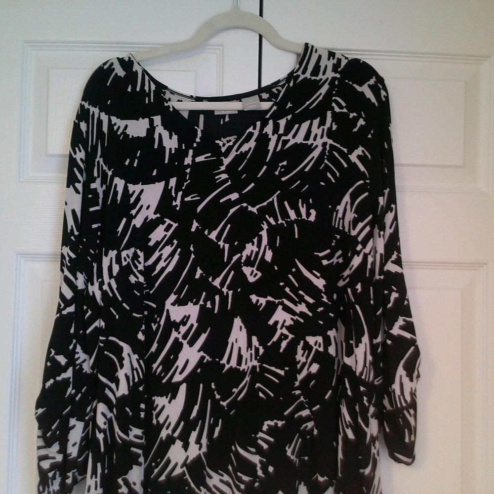 Chicos Travelers black and white top top Size 3 / XL / 16